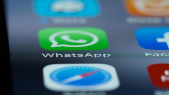 Un grup de WhatsApp, folosit pentru transferul a sute de milioane în numerar și finanțarea criminalității și extremismului