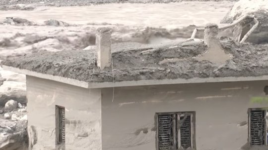 Inundații catastrofale în Nepal: O fetiță de 6 ani, salvată după 60 de ore de la dezastru | VIDEO