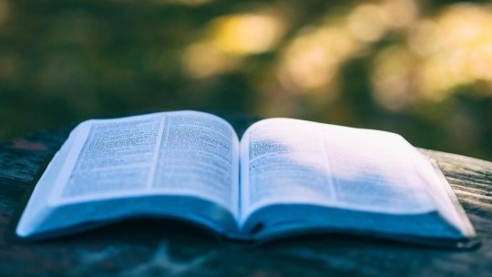 Studiu: Lectura de plăcere, asociată cu o sănătate mintală mai bună