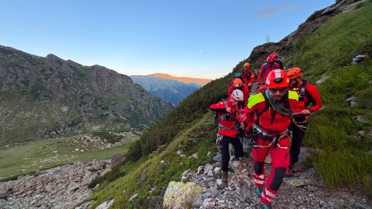 Operațiune de salvare a unui bărbat care și-a fracturat un picior în Munții Făgăraș