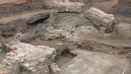 ALBA: Arheologii au descoperit poarta principală a castrului roman de la Apulum