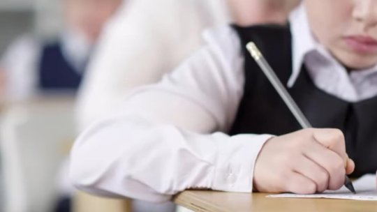 Consiliul Naţional al Elevilor respinge obligativitatea uniformei școlare