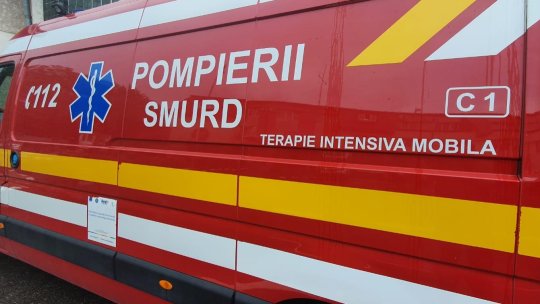 Autoturism în care se aflau 7 persoane, lovit de un tren în județul Iași