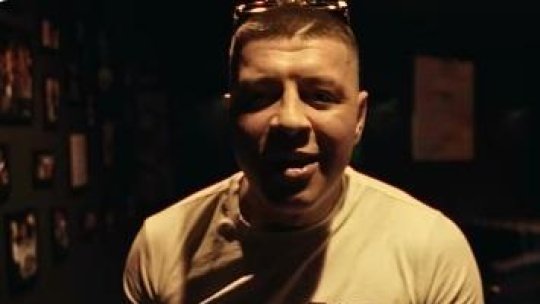 ITALIA: Muzician moldovean, expulzat după ce a blocat o autostradă pentru a filma un videoclip