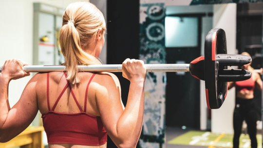 Studiu: Creatina ar putea contribui la dezvoltarea masei musculare chiar şi fără un program de antrenament
