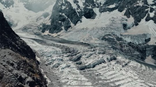 Avalanşă în Caucaz: Cel puţin 11 alpinişti au murit