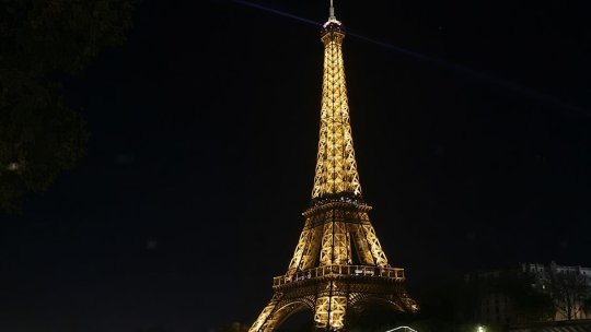 PARIS: Turnul Eiffel, închis din cauza unei greve
