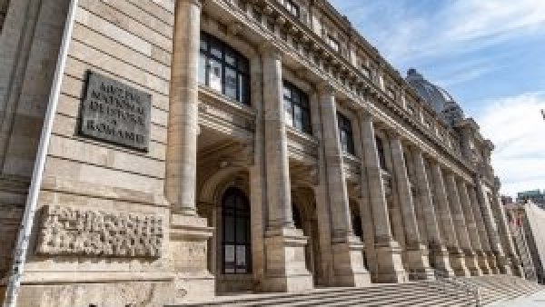 Volumul ‘Documente medievale din colecțiile MNIR: 1602-1714’ și site-ul ‘Documenta Historica’ – lansate la Muzeul de Istorie