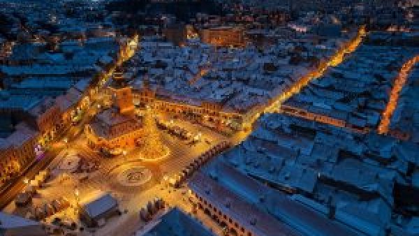 BRAȘOV: ,,Copilărie”, tema sărbătorilor de iarnă și a iluminatului de sărbători | VIDEO