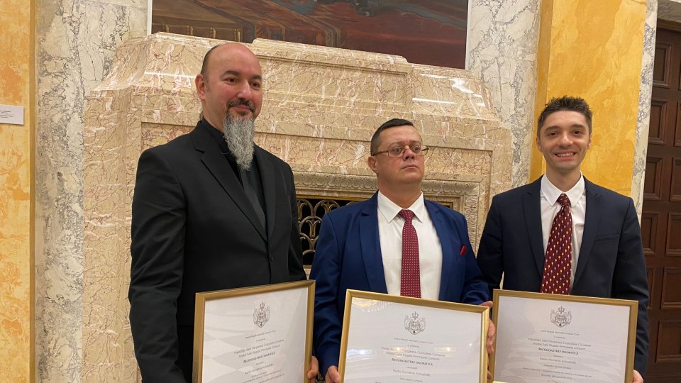 3 jurnaliști ai Radio România, premiați de Casa Regală a României